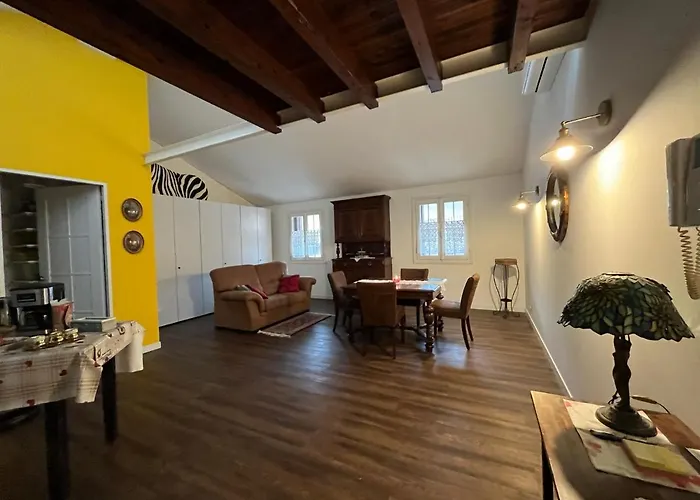 דירה Casa Di Adelaide סקיו